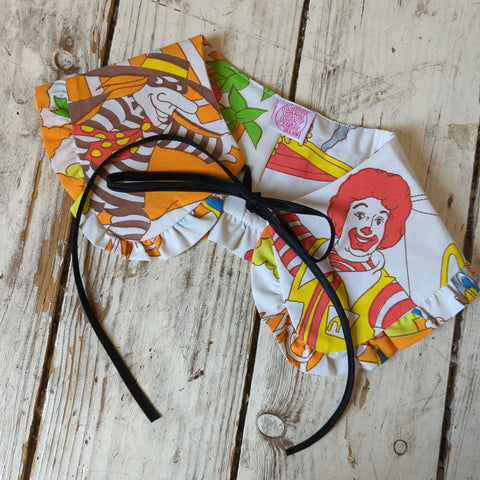 Fast food kitsch faux collar