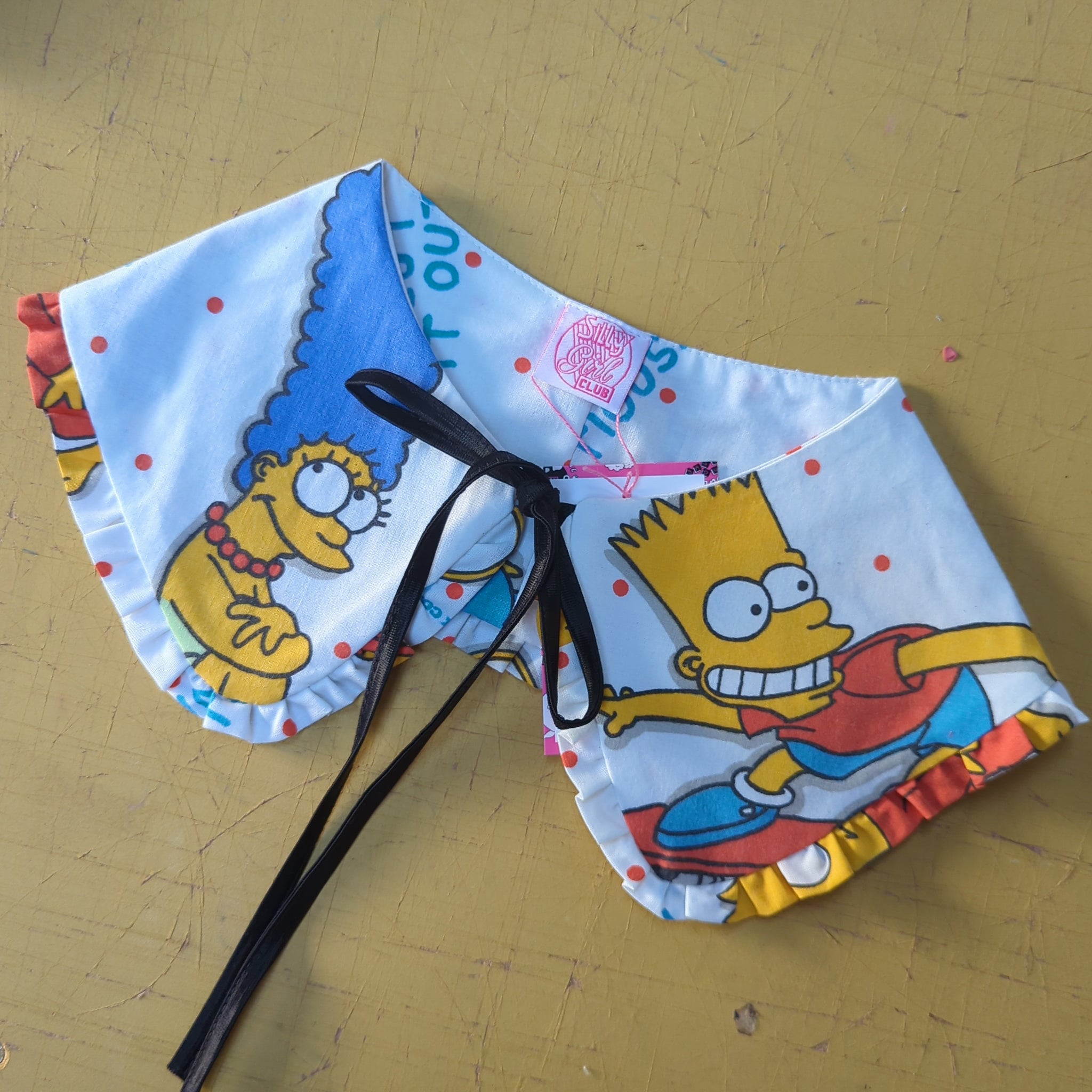 Majorly cute kitsch faux collar